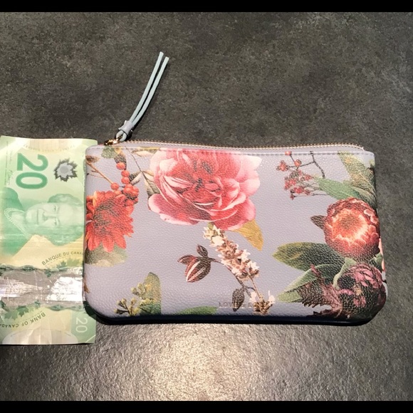 NWOT Love & Lore small zippered pouch - Picture 6 of 6